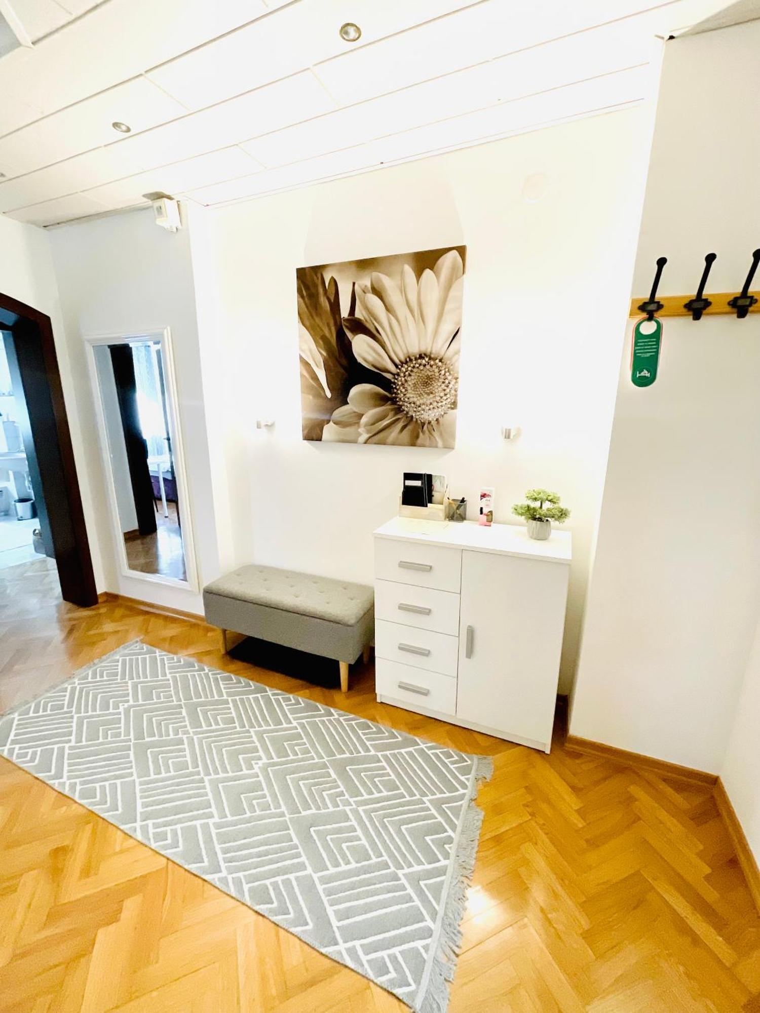 Apartman Bago Deluxe Near Zagreb Airport Velika Gorica Exteriör bild