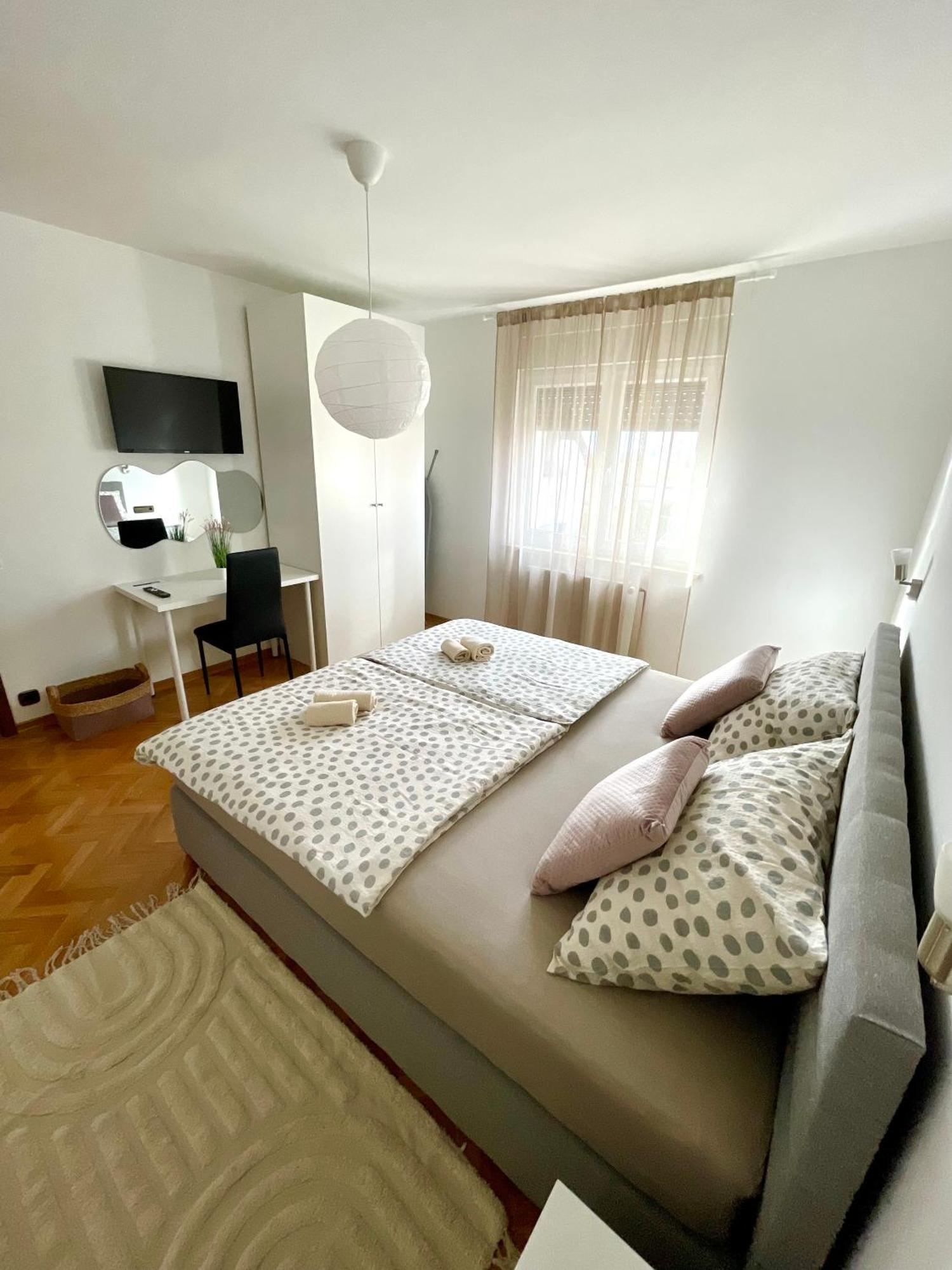 Apartman Bago Deluxe Near Zagreb Airport Velika Gorica Exteriör bild